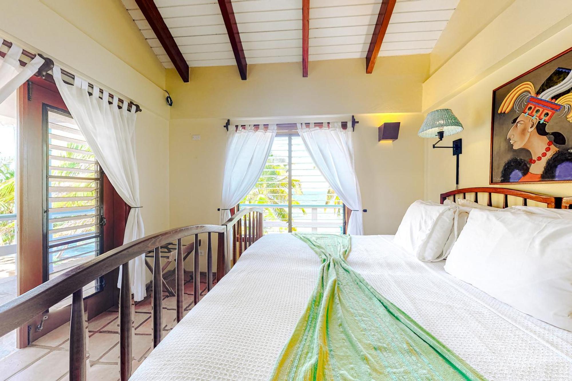 Beachside Villas Gold Standard Certified Placencia 객실 사진