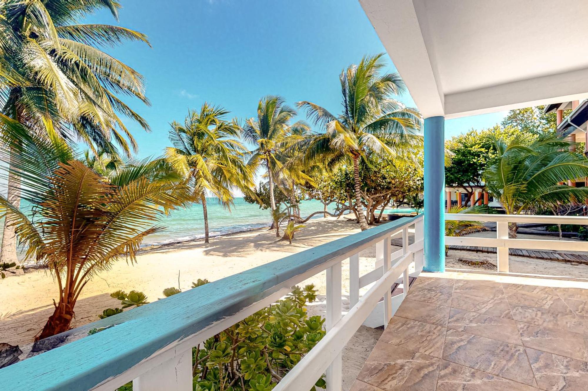 Beachside Villas Gold Standard Certified Placencia 객실 사진