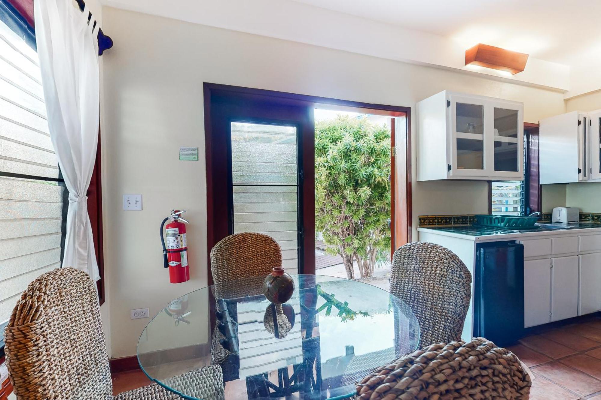 Beachside Villas Gold Standard Certified Placencia 객실 사진