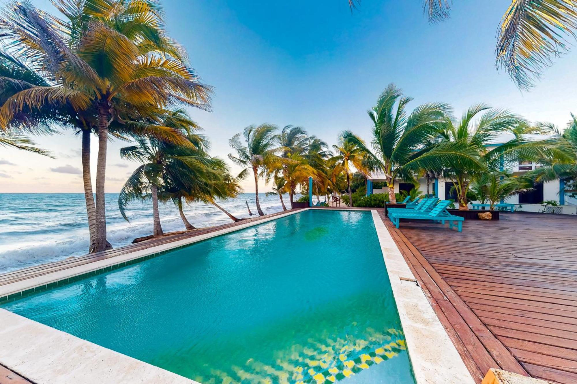 Beachside Villas Gold Standard Certified Placencia 객실 사진