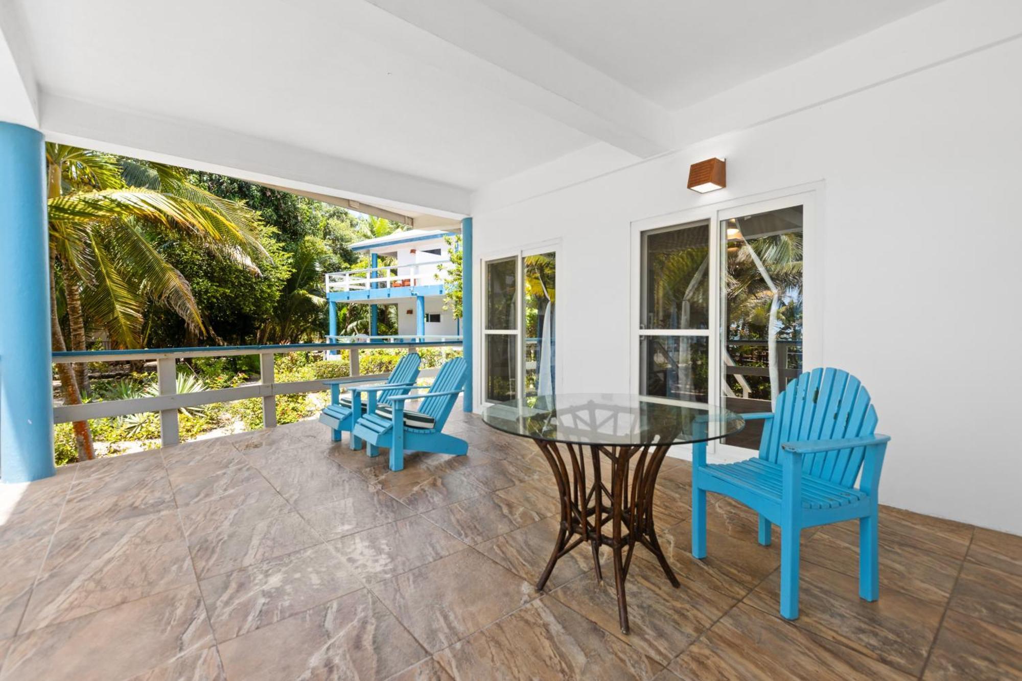 Beachside Villas Gold Standard Certified Placencia 객실 사진