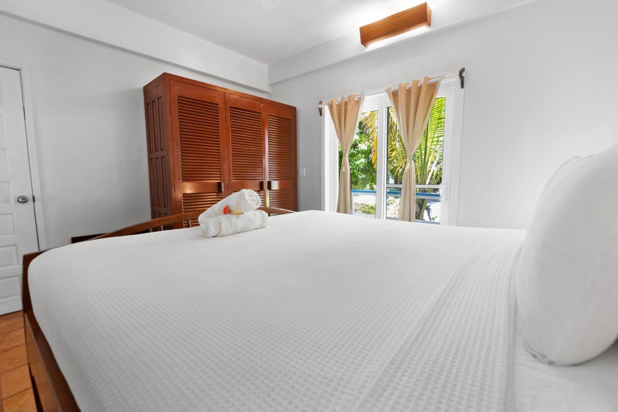 Beachside Villas Gold Standard Certified Placencia 객실 사진